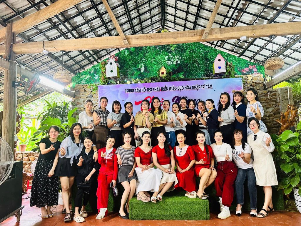 Tri Thức Ngày Xưa Trở Lại, Ơn Tình Sâu Nặng Của Cô Thầy